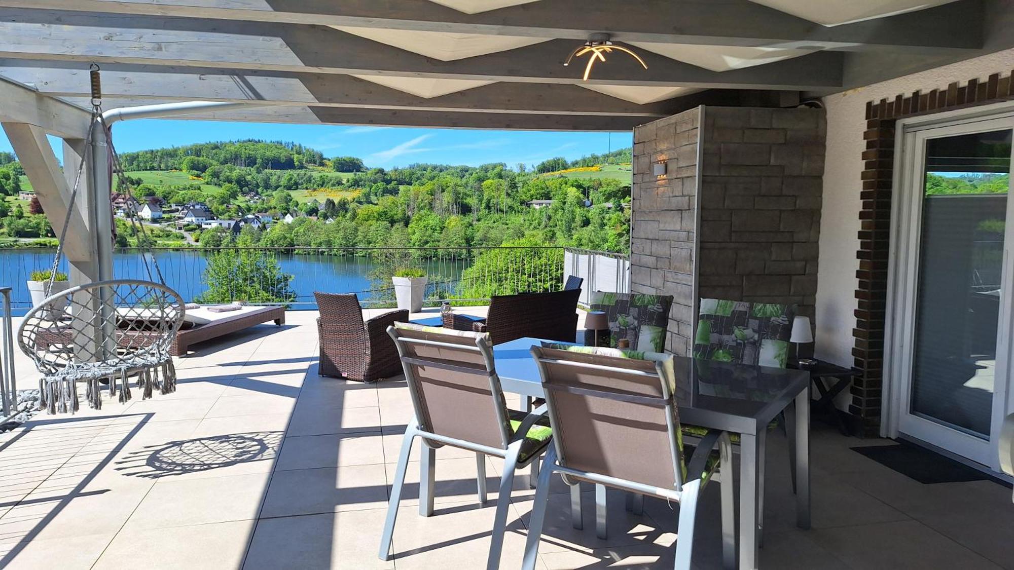 Seeblick-Ferienwohnung Im "Ferienhaus Agger-Blick" Mit Traumhafter Sonnen-Terrasse, Sauna, E-Kamin & Kajak Gummersbach Exterior photo